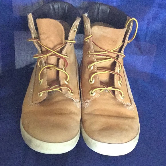 (Timberland)Tan Ankle Boots for Women - Picture 2 of 5
